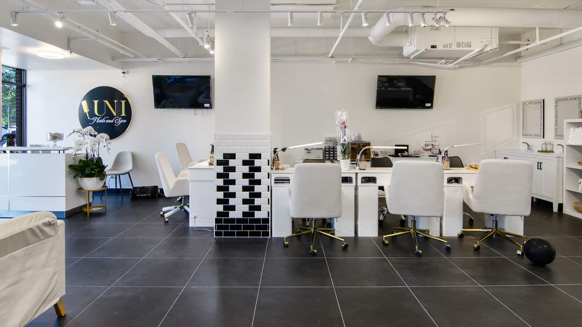 Nail Salon Kelowna UNI Nails & Spa Call 7782156879